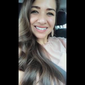 Meet your Posher, Simone